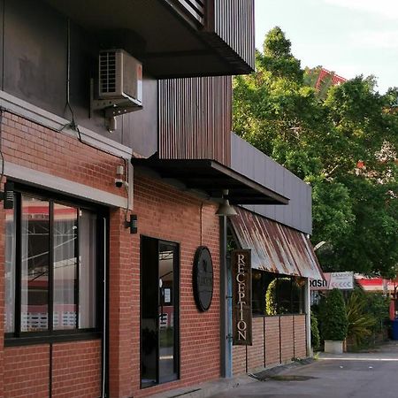 Lamoon Boutique Hotel Suphanburi Exteriör bild