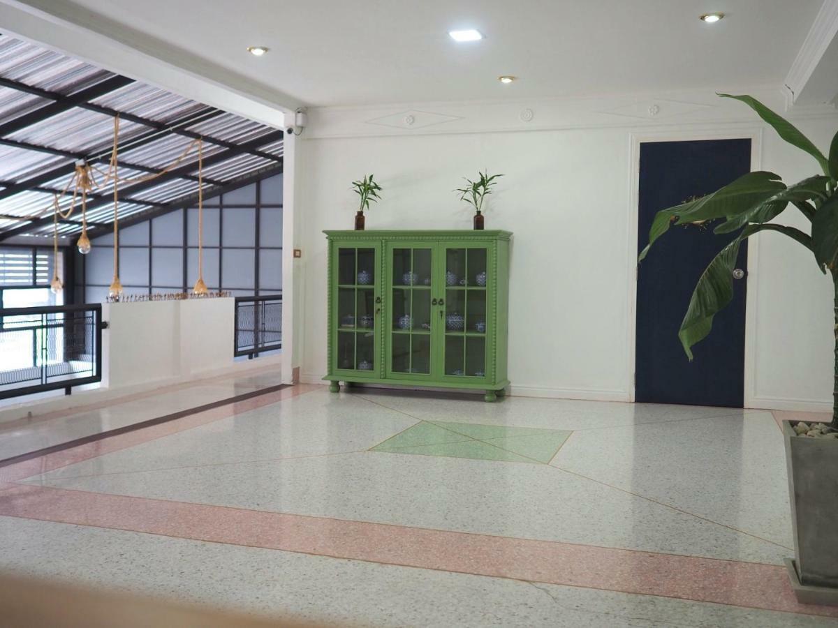 Lamoon Boutique Hotel Suphanburi Exteriör bild
