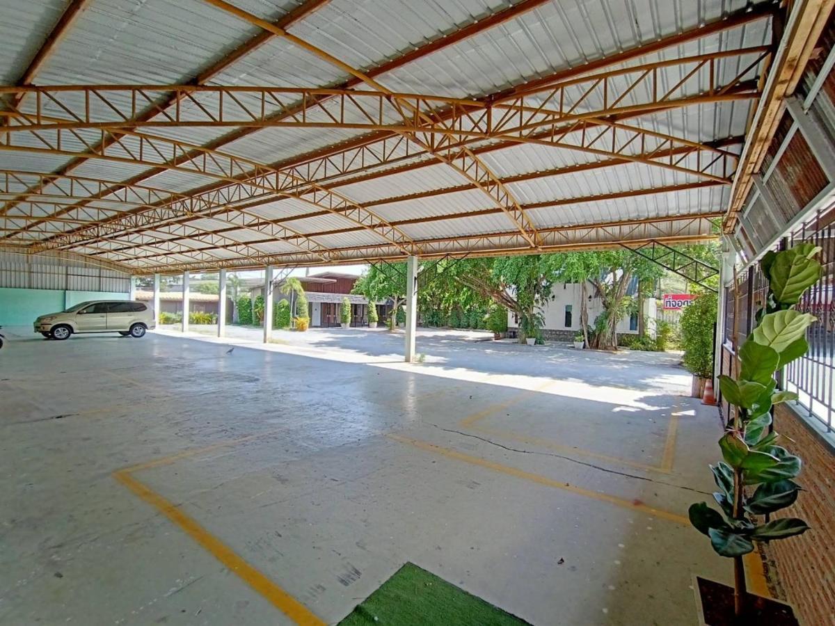 Lamoon Boutique Hotel Suphanburi Exteriör bild